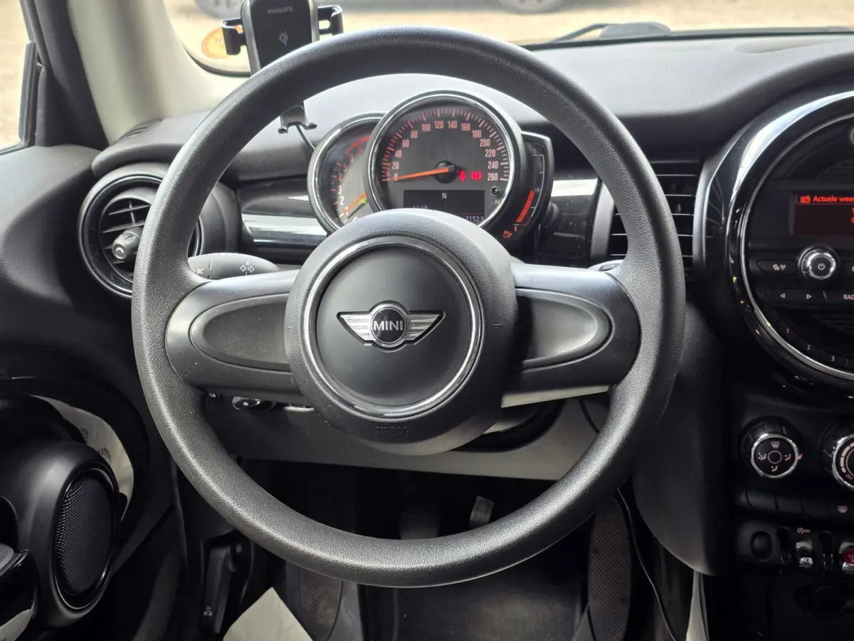 1.5 Cooper Chili / CARPLAY / AIRCO