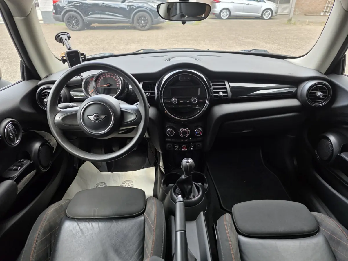 1.5 Cooper Chili / CARPLAY / AIRCO