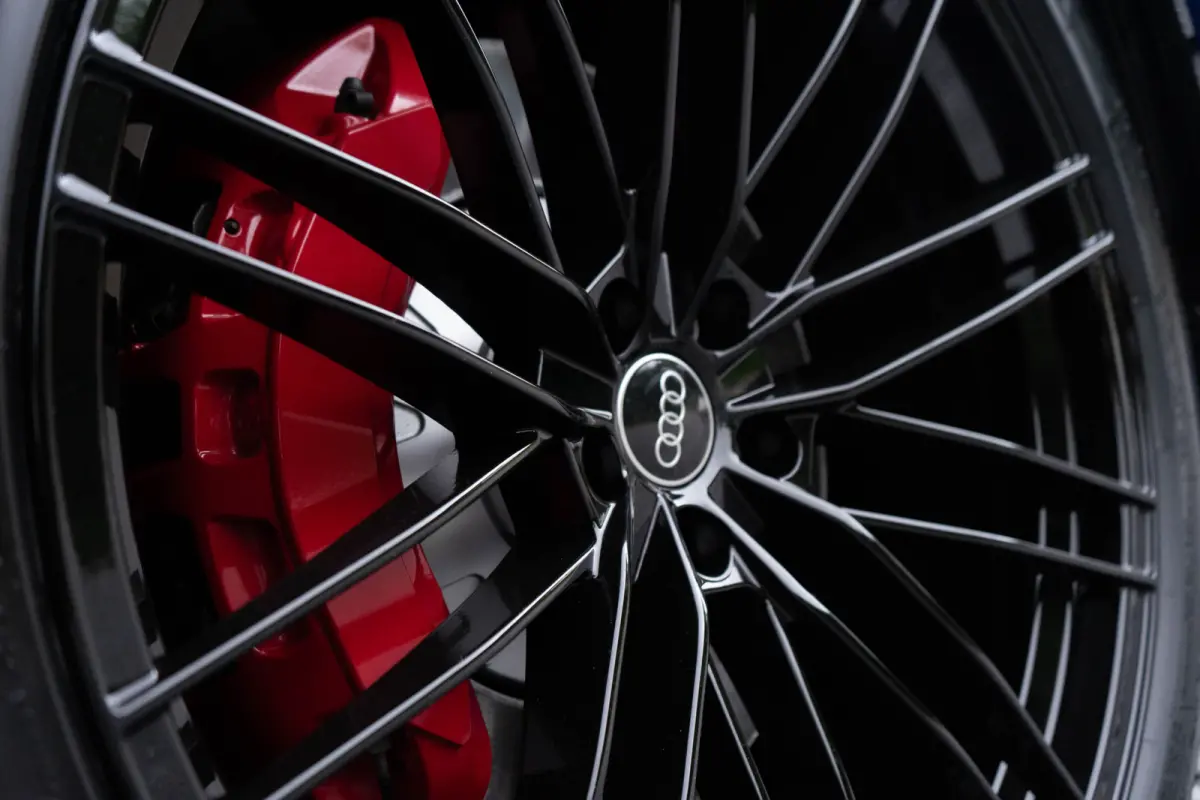 SQ8 Quattro / 23 Inch Velgen/ 360 Top View/ B&O/ Rode Stiksels/ Panoramadak/ 371kW