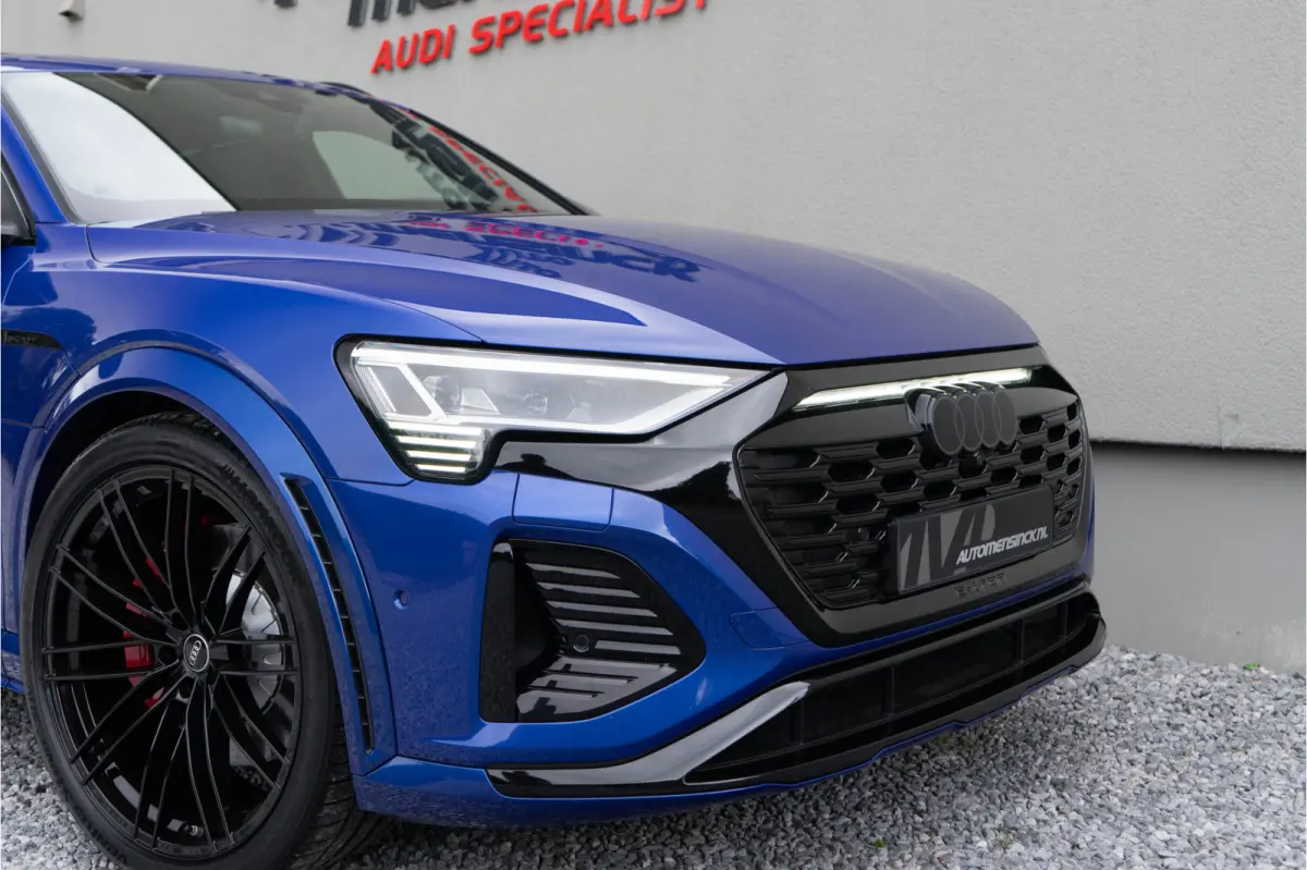 SQ8 Quattro / 23 Inch Velgen/ 360 Top View/ B&O/ Rode Stiksels/ Panoramadak/ 371kW