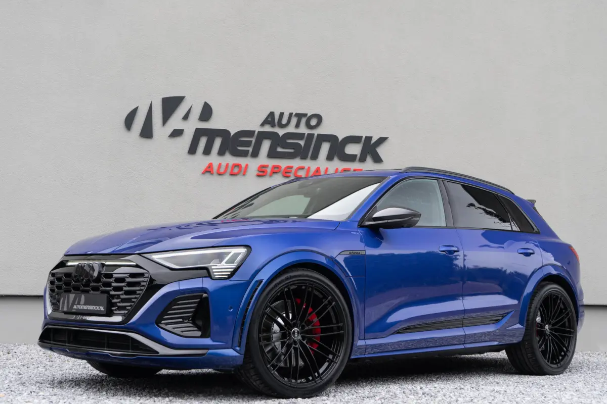 SQ8 Quattro / 23 Inch Velgen/ 360 Top View/ B&O/ Rode Stiksels/ Panoramadak/ 371kW