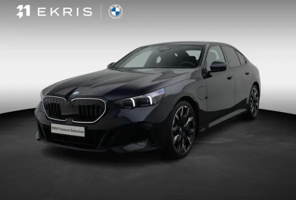 550e xDrive M Sportpakket Pro | Innovation Pack | Travel Pack | Comfort Pack | Trekhaak | Panoramadak | Comfortstoelen | Driving Assistant Professional | Bowers & Wilkins | 21''