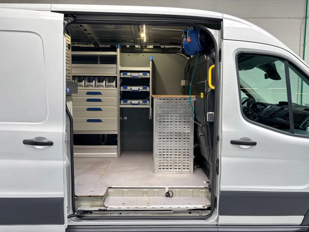 Servicewagen 350 2.0 TDCI 131PK euro6 L2H2 3Persoons Trend 3Persoons, Sortimo werkplaats inrichting, RIJKLAARPRIJS
