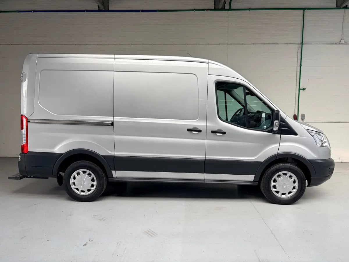 Servicewagen 350 2.0 TDCI 131PK euro6 L2H2 3Persoons Trend 3Persoons, Sortimo werkplaats inrichting, RIJKLAARPRIJS