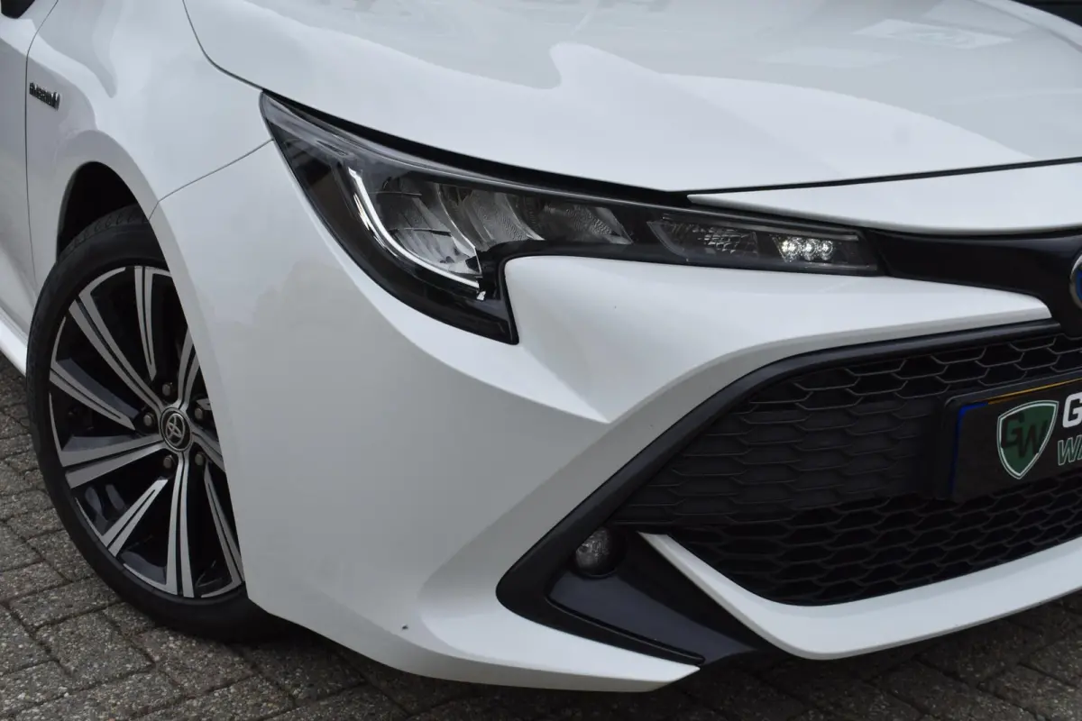 1.8 Hybrid Dynamic | Carplay | Lane Assist | Cruise Control |