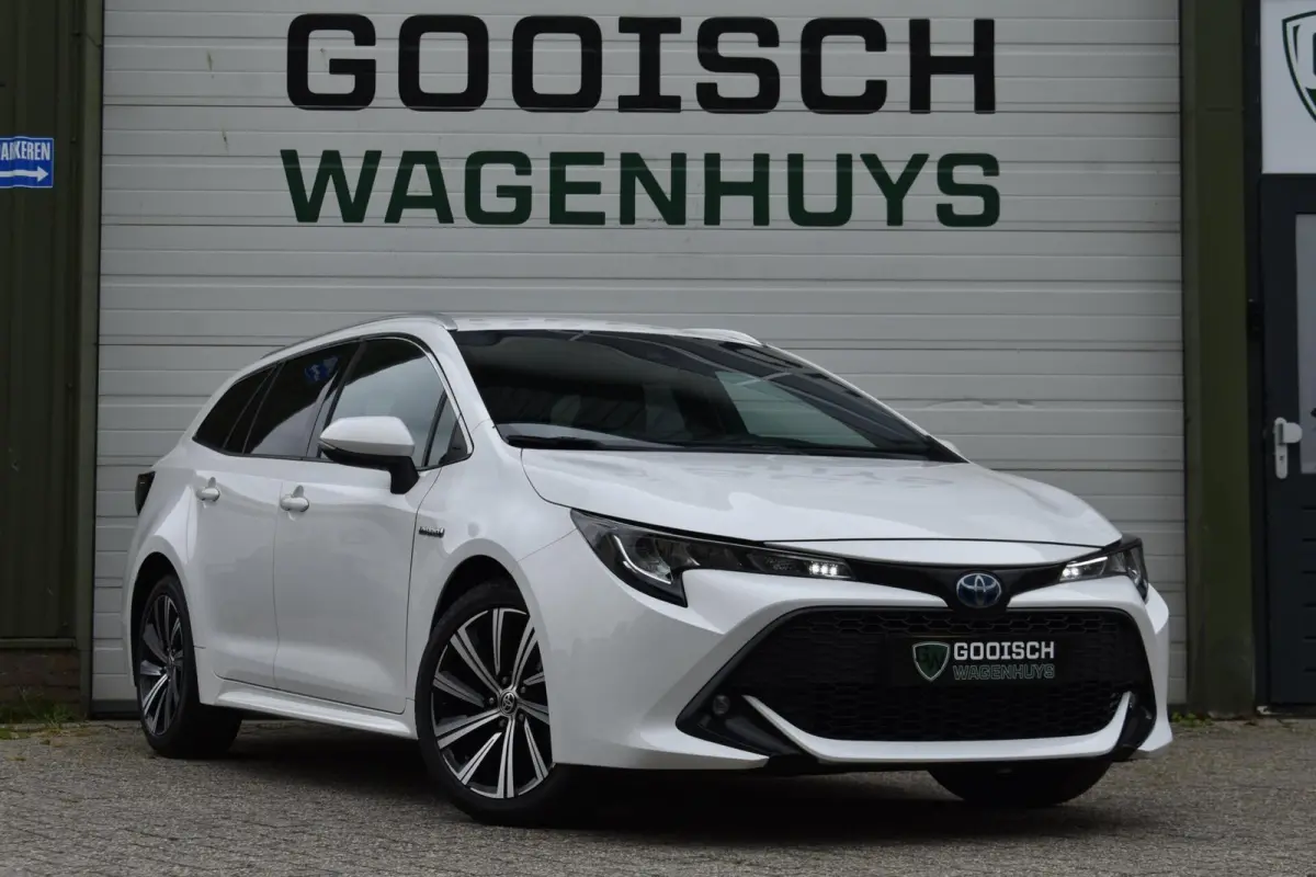 1.8 Hybrid Dynamic | Carplay | Lane Assist | Cruise Control |