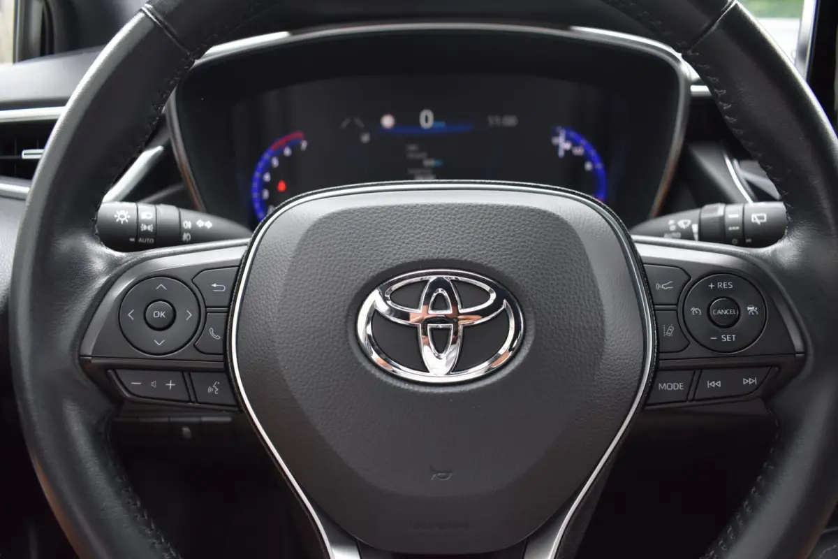 1.8 Hybrid Dynamic | Carplay | Lane Assist | Cruise Control |