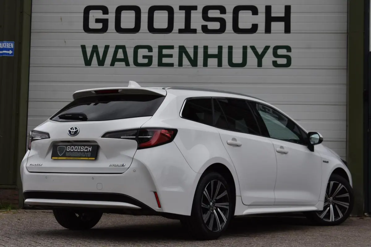 1.8 Hybrid Dynamic | Carplay | Lane Assist | Cruise Control |