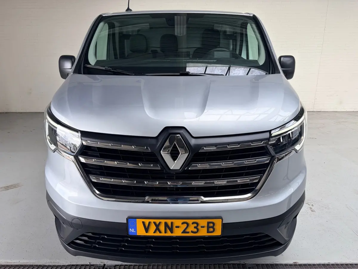 2.0 dCi 110pk euro6 T30 L2H1 Comfort 3Persoons, Airco, CruiseControl, Trekhaak, RIJKLAARPRIJS! NEDERLANDSE BUS!