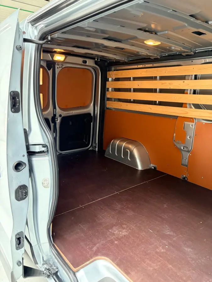 2.0 dCi 110pk euro6 T30 L2H1 Comfort 3Persoons, Airco, CruiseControl, Trekhaak, RIJKLAARPRIJS! NEDERLANDSE BUS!