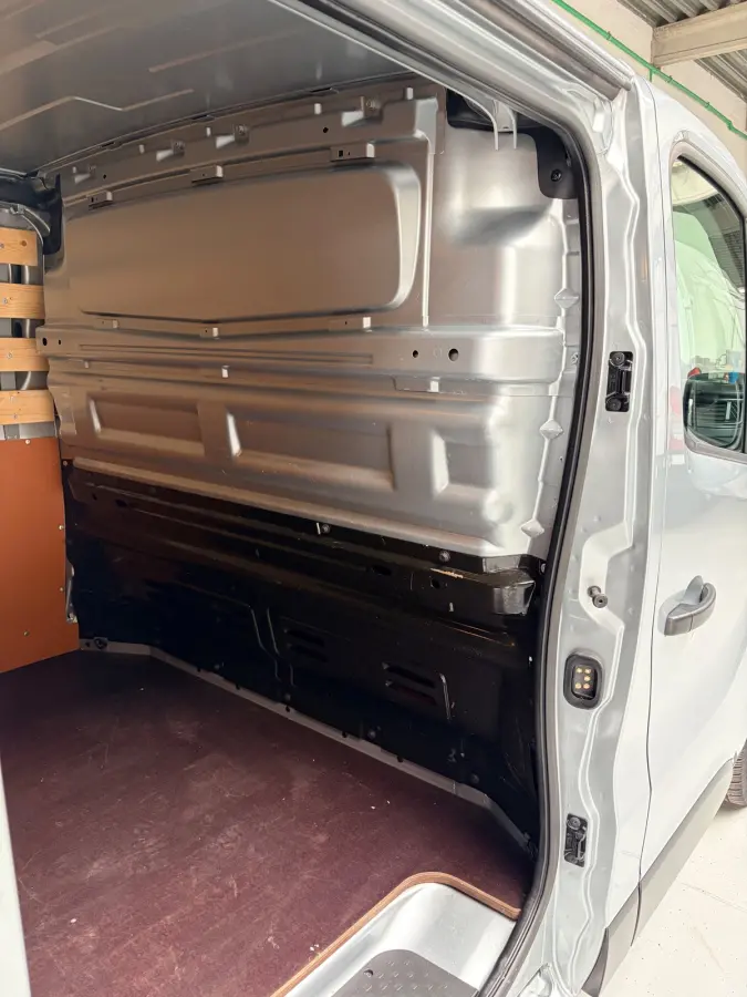 2.0 dCi 110pk euro6 T30 L2H1 Comfort 3Persoons, Airco, CruiseControl, Trekhaak, RIJKLAARPRIJS! NEDERLANDSE BUS!
