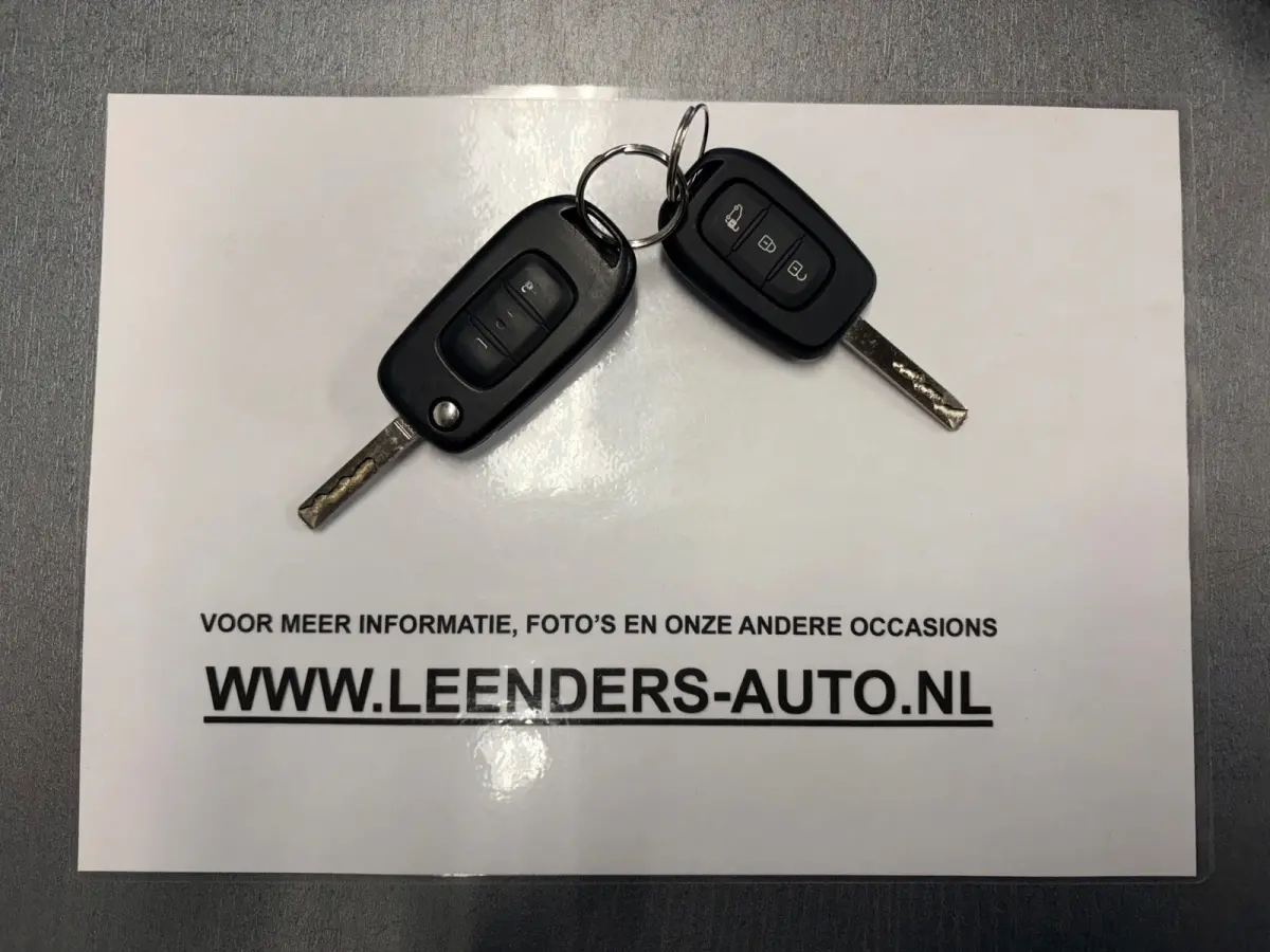 2.0 dCi 110pk euro6 T30 L2H1 Comfort 3Persoons, Airco, CruiseControl, Trekhaak, RIJKLAARPRIJS! NEDERLANDSE BUS!