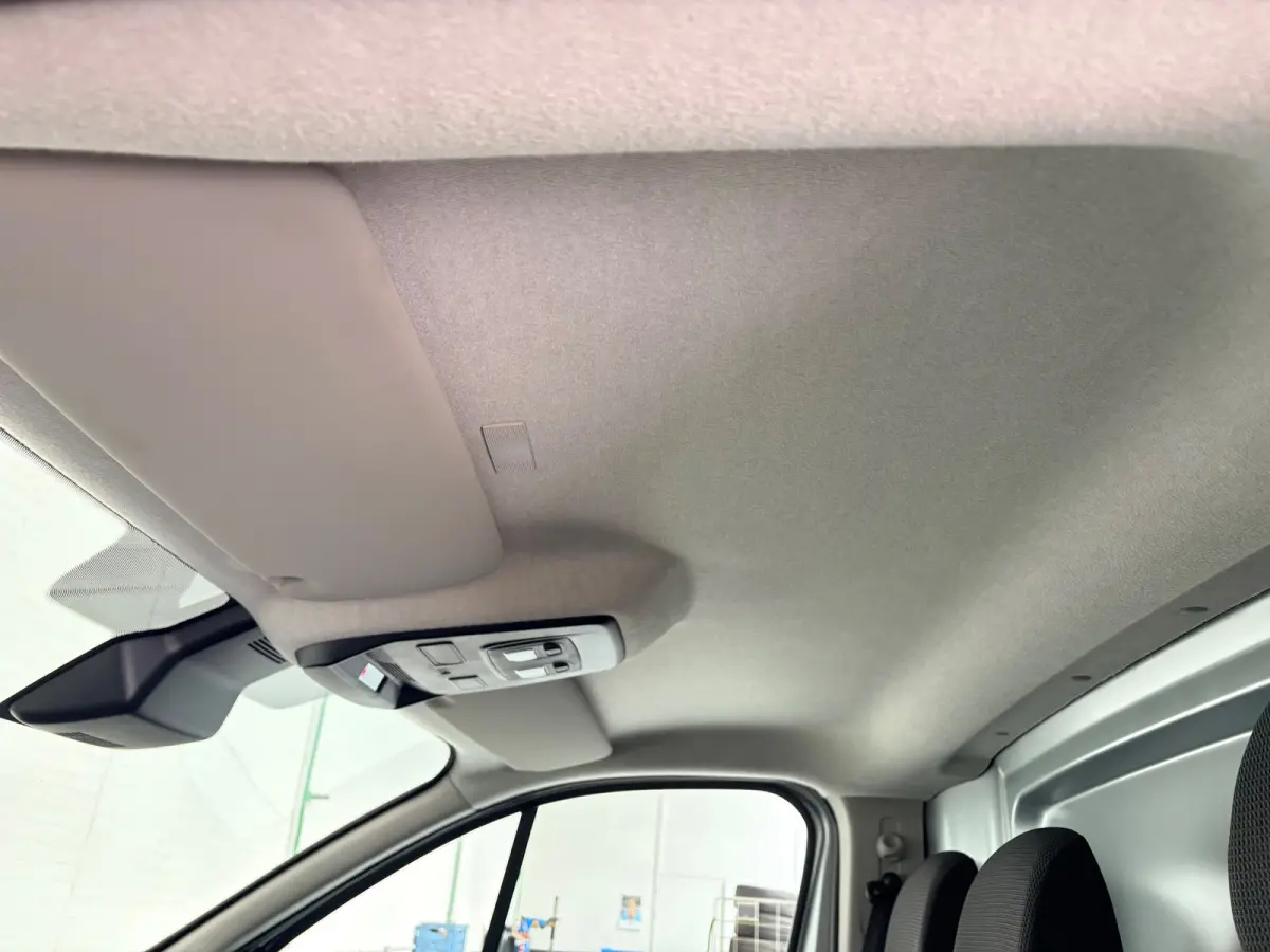 2.0 dCi 110pk euro6 T30 L2H1 Comfort 3Persoons, Airco, CruiseControl, Trekhaak, RIJKLAARPRIJS! NEDERLANDSE BUS!