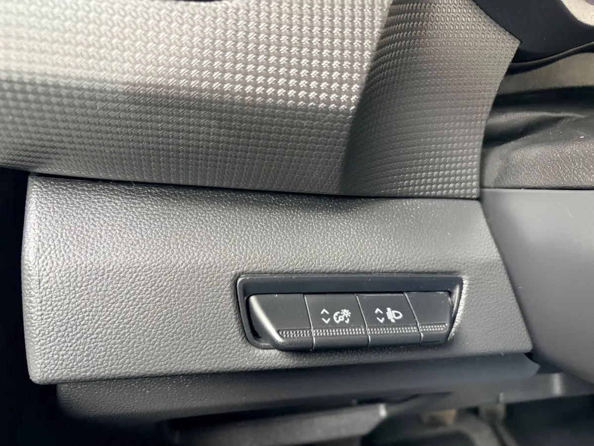 2.0 dCi 110pk euro6 T30 L2H1 Comfort 3Persoons, Airco, CruiseControl, Trekhaak, RIJKLAARPRIJS! NEDERLANDSE BUS!