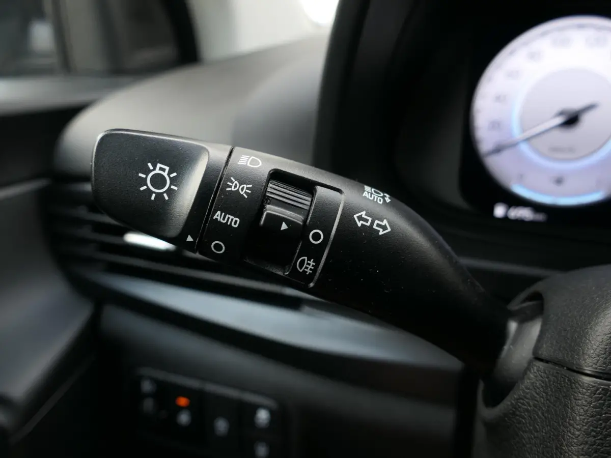 1.0 T-GDI Premium | Apple-/Android Carplay | Achteruitrijcamera | Digitaal dashboard | Stuur-/Stoelverwarming | Climate Control | Lichtmetalen velgen |