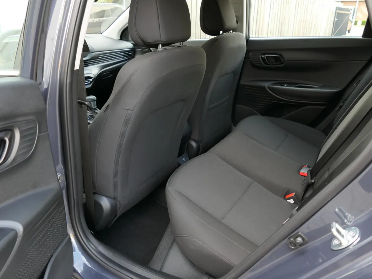 1.0 T-GDI Premium | Apple-/Android Carplay | Achteruitrijcamera | Digitaal dashboard | Stuur-/Stoelverwarming | Climate Control | Lichtmetalen velgen |