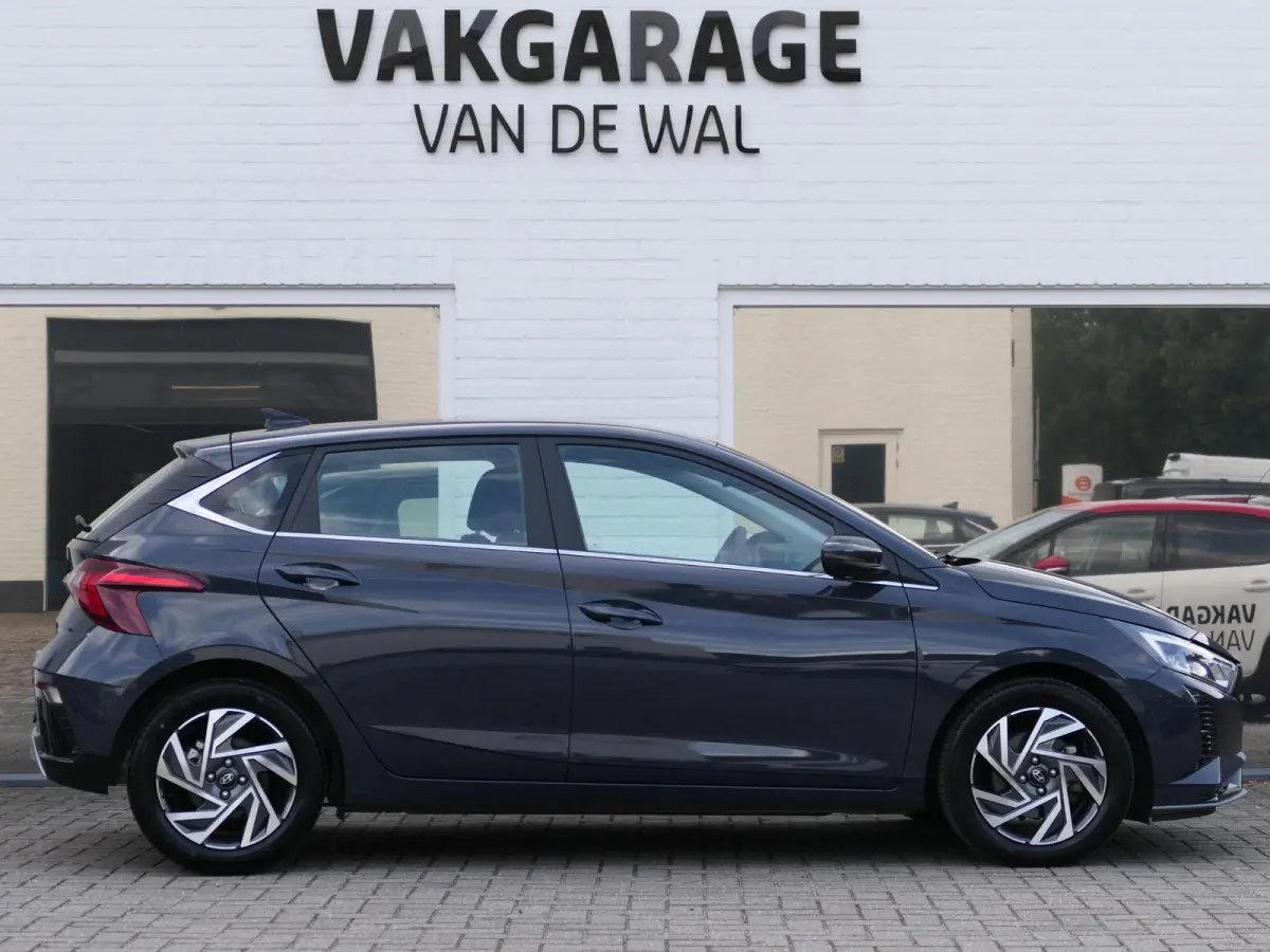 1.0 T-GDI Premium | Apple-/Android Carplay | Achteruitrijcamera | Digitaal dashboard | Stuur-/Stoelverwarming | Climate Control | Lichtmetalen velgen |