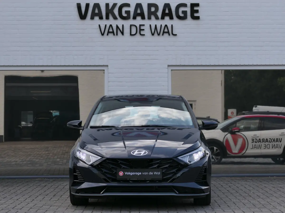 1.0 T-GDI Premium | Apple-/Android Carplay | Achteruitrijcamera | Digitaal dashboard | Stuur-/Stoelverwarming | Climate Control | Lichtmetalen velgen |