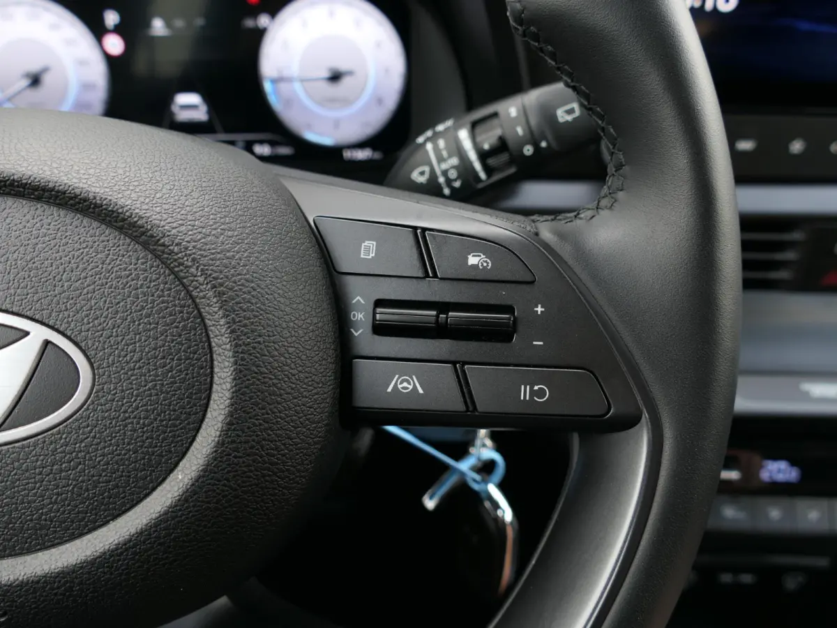 1.0 T-GDI Premium | Apple-/Android Carplay | Achteruitrijcamera | Digitaal dashboard | Stuur-/Stoelverwarming | Climate Control | Lichtmetalen velgen |