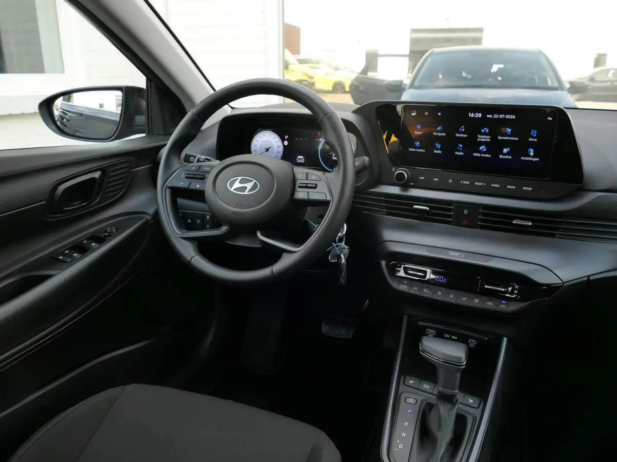 1.0 T-GDI Premium | Apple-/Android Carplay | Achteruitrijcamera | Digitaal dashboard | Stuur-/Stoelverwarming | Climate Control | Lichtmetalen velgen |