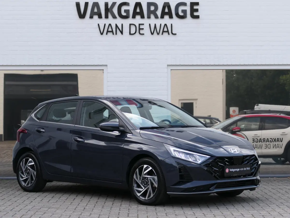 1.0 T-GDI Premium | Apple-/Android Carplay | Achteruitrijcamera | Digitaal dashboard | Stuur-/Stoelverwarming | Climate Control | Lichtmetalen velgen |