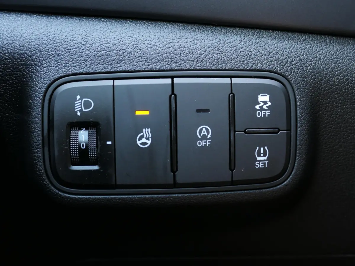 1.0 T-GDI Premium | Apple-/Android Carplay | Achteruitrijcamera | Digitaal dashboard | Stuur-/Stoelverwarming | Climate Control | Lichtmetalen velgen |