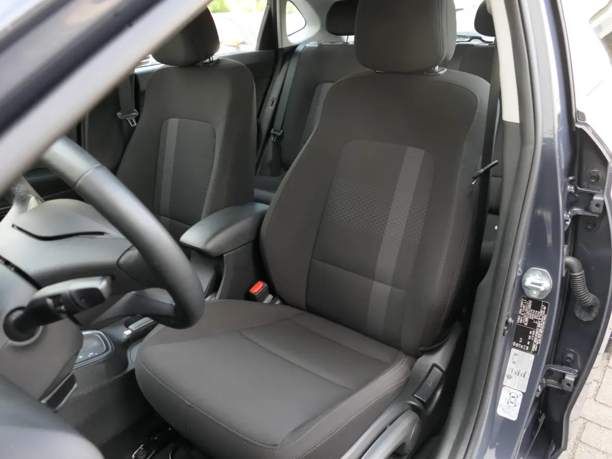 1.0 T-GDI Premium | Apple-/Android Carplay | Achteruitrijcamera | Digitaal dashboard | Stuur-/Stoelverwarming | Climate Control | Lichtmetalen velgen |