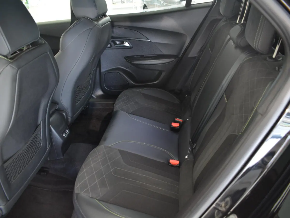 EV GT 50 kWh | Apple CarPlay / Android Auto | Keyless Entry | Parkeersensoren voor en achter |