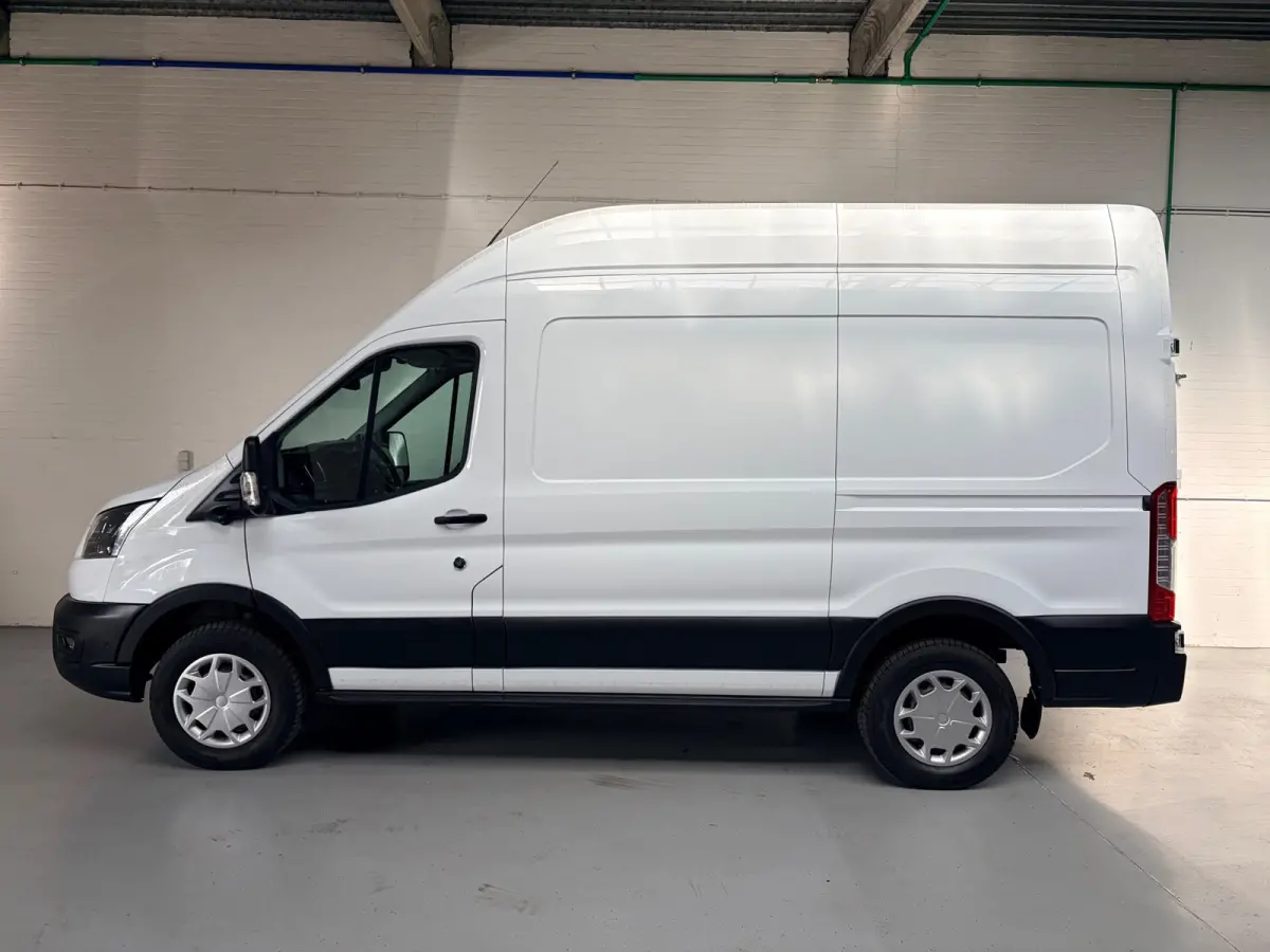 SERVICEWAGEN ELEKTRISCH AUTOMAAT 350 L2H3 Trend 68 kWh BOTT INRICHTING, V230 OMVORMER, RIJKLAARPRIJS!