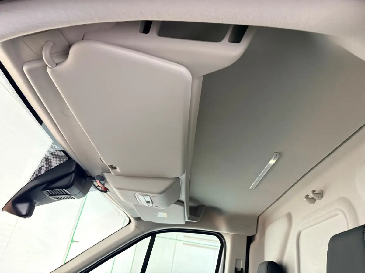 SERVICEWAGEN ELEKTRISCH AUTOMAAT 350 L2H3 Trend 68 kWh BOTT INRICHTING, V230 OMVORMER, RIJKLAARPRIJS!