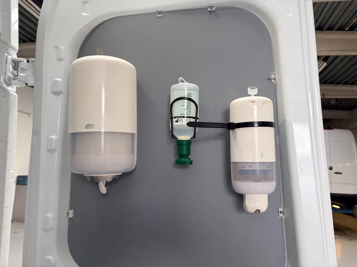 SERVICEWAGEN ELEKTRISCH AUTOMAAT 350 L2H3 Trend 68 kWh BOTT INRICHTING, V230 OMVORMER, RIJKLAARPRIJS!