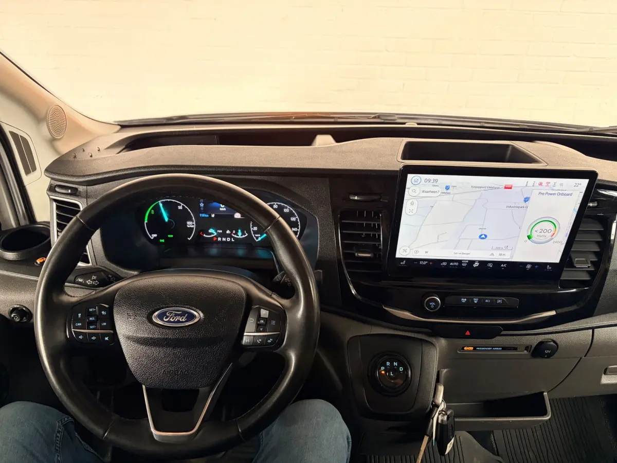 SERVICEWAGEN ELEKTRISCH AUTOMAAT 350 L2H3 Trend 68 kWh BOTT INRICHTING, V230 OMVORMER, RIJKLAARPRIJS!
