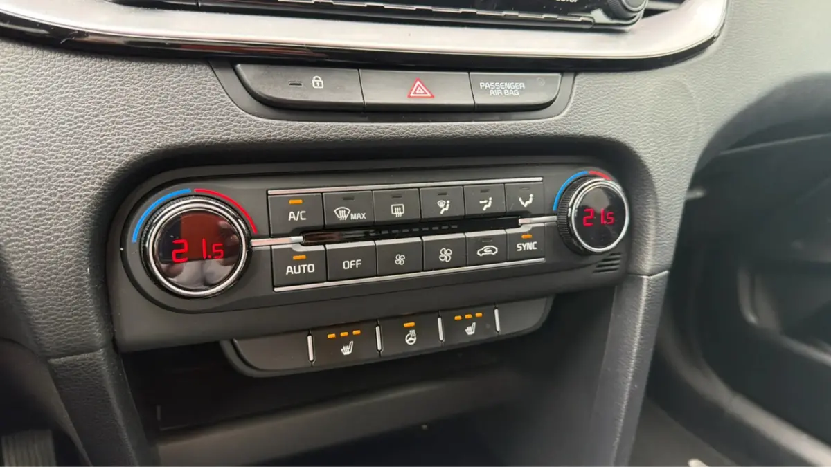 1.0 T-GDi MHEV DynamicLine (NL-auto, Goed OndH, Carplay, Camera, Navi, Stoel+Stuur Verw, Lane Assist, Etc)