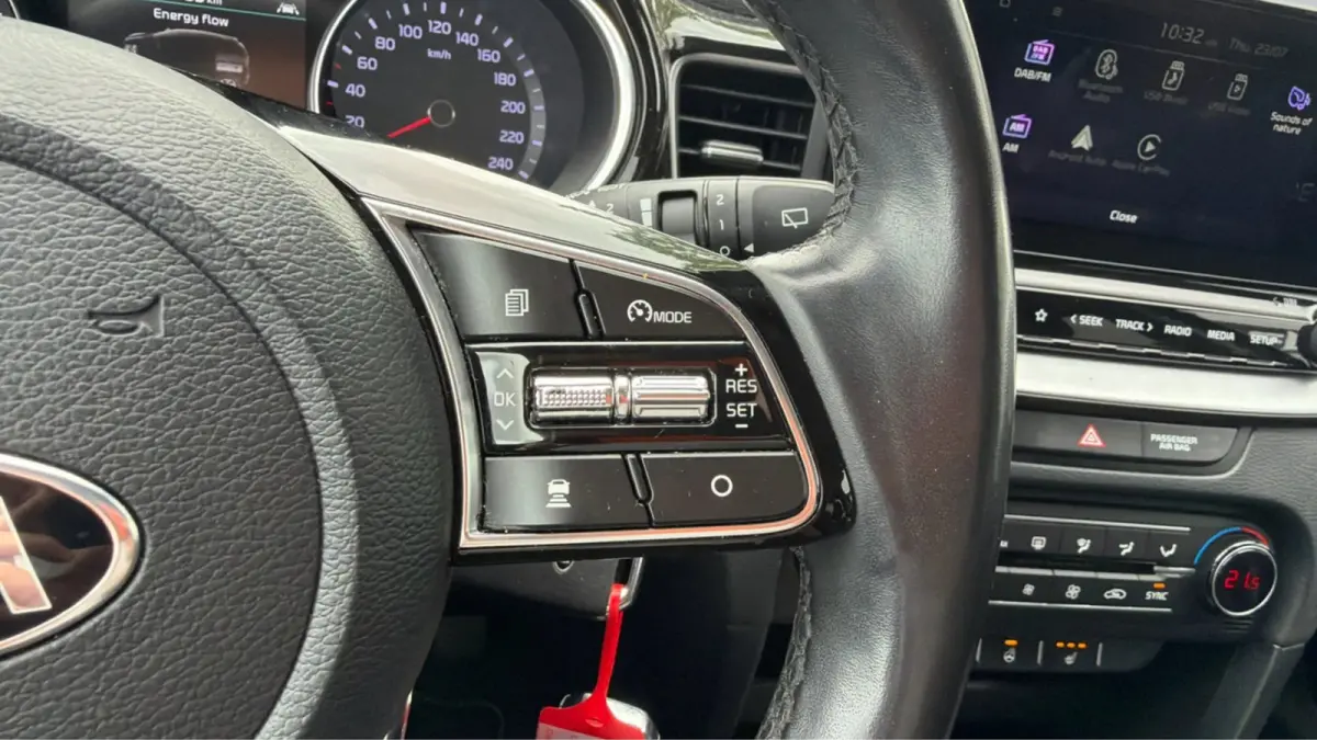 1.0 T-GDi MHEV DynamicLine (NL-auto, Goed OndH, Carplay, Camera, Navi, Stoel+Stuur Verw, Lane Assist, Etc)