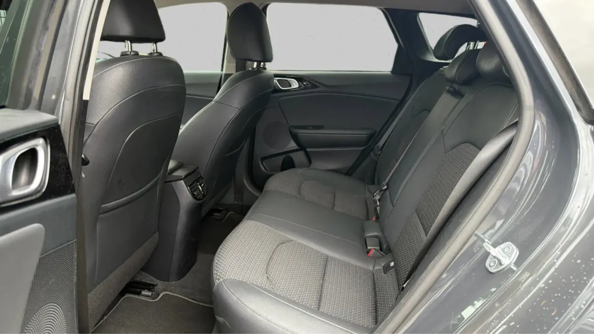 1.0 T-GDi MHEV DynamicLine (NL-auto, Goed OndH, Carplay, Camera, Navi, Stoel+Stuur Verw, Lane Assist, Etc)