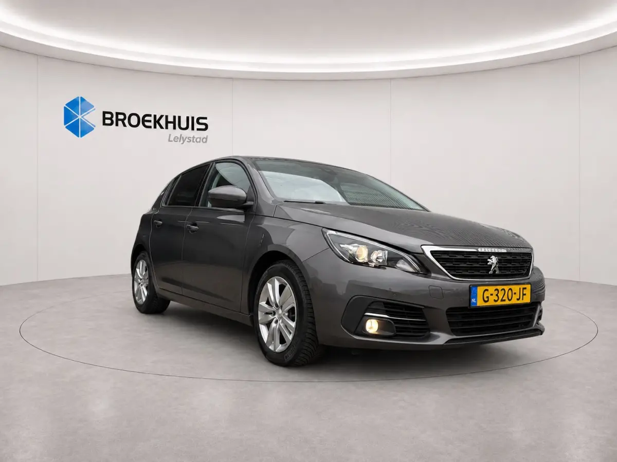 1.2 PURETECH 110PK BLUE LEASE EXECUTIVE AVANTAGE / NAVI / CLIMA / LED / PDC / 16" LMV / BLUETOOTH / CRUISECONTROL !!