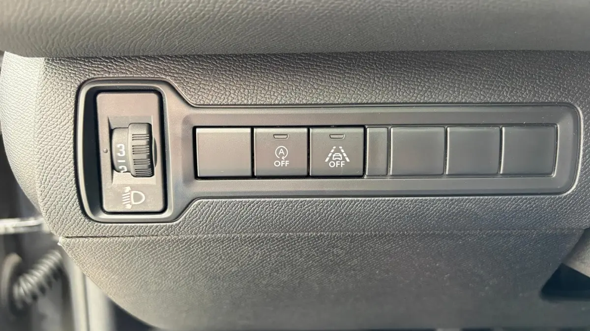 1.2 PURETECH 110PK BLUE LEASE EXECUTIVE AVANTAGE / NAVI / CLIMA / LED / PDC / 16" LMV / BLUETOOTH / CRUISECONTROL !!