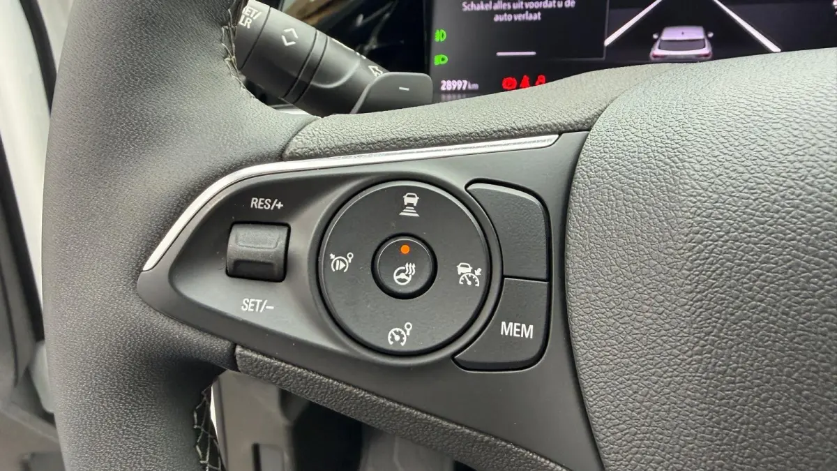 1.2 TURBO 130PK LEVEL 4 ULTIMATE AUTOMAAT / NAVI / LEDER / CLIMA / LED / PDC / AGR / 19" LMV / KEYLESS / 360 CAMERA / ALCANTARA / BLUETOOTH / CRUISECONTROL / NIEUWSTAAT !!