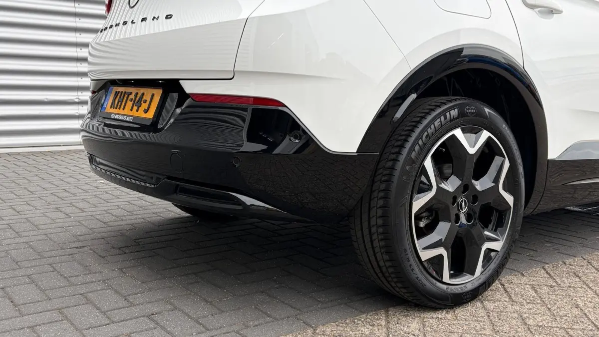 1.2 TURBO 130PK LEVEL 4 ULTIMATE AUTOMAAT / NAVI / LEDER / CLIMA / LED / PDC / AGR / 19" LMV / KEYLESS / 360 CAMERA / ALCANTARA / BLUETOOTH / CRUISECONTROL / NIEUWSTAAT !!