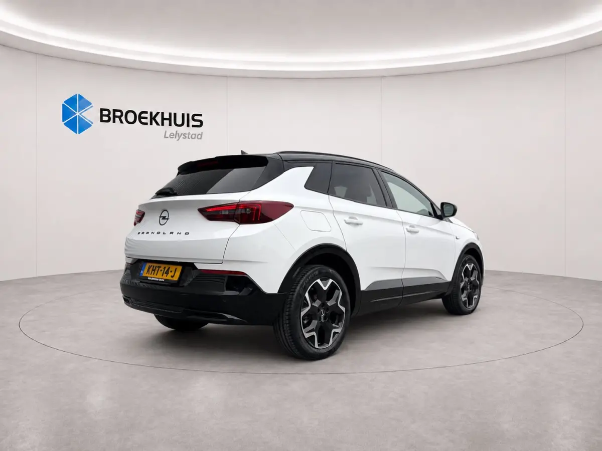 1.2 TURBO 130PK LEVEL 4 ULTIMATE AUTOMAAT / NAVI / LEDER / CLIMA / LED / PDC / AGR / 19" LMV / KEYLESS / 360 CAMERA / ALCANTARA / BLUETOOTH / CRUISECONTROL / NIEUWSTAAT !!
