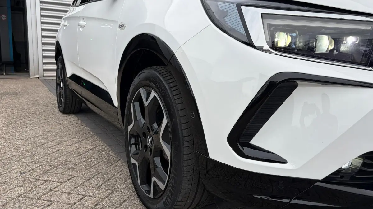 1.2 TURBO 130PK LEVEL 4 ULTIMATE AUTOMAAT / NAVI / LEDER / CLIMA / LED / PDC / AGR / 19" LMV / KEYLESS / 360 CAMERA / ALCANTARA / BLUETOOTH / CRUISECONTROL / NIEUWSTAAT !!
