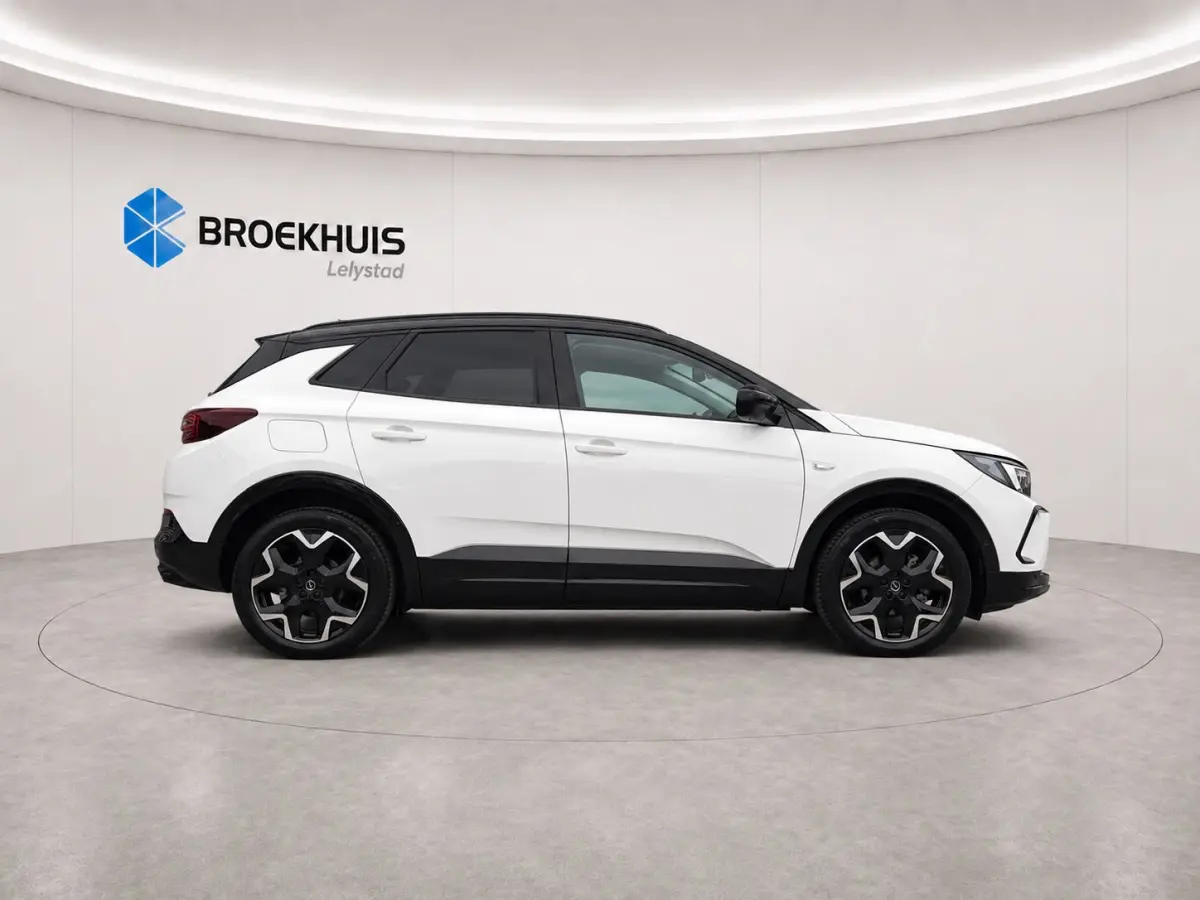 1.2 TURBO 130PK LEVEL 4 ULTIMATE AUTOMAAT / NAVI / LEDER / CLIMA / LED / PDC / AGR / 19" LMV / KEYLESS / 360 CAMERA / ALCANTARA / BLUETOOTH / CRUISECONTROL / NIEUWSTAAT !!