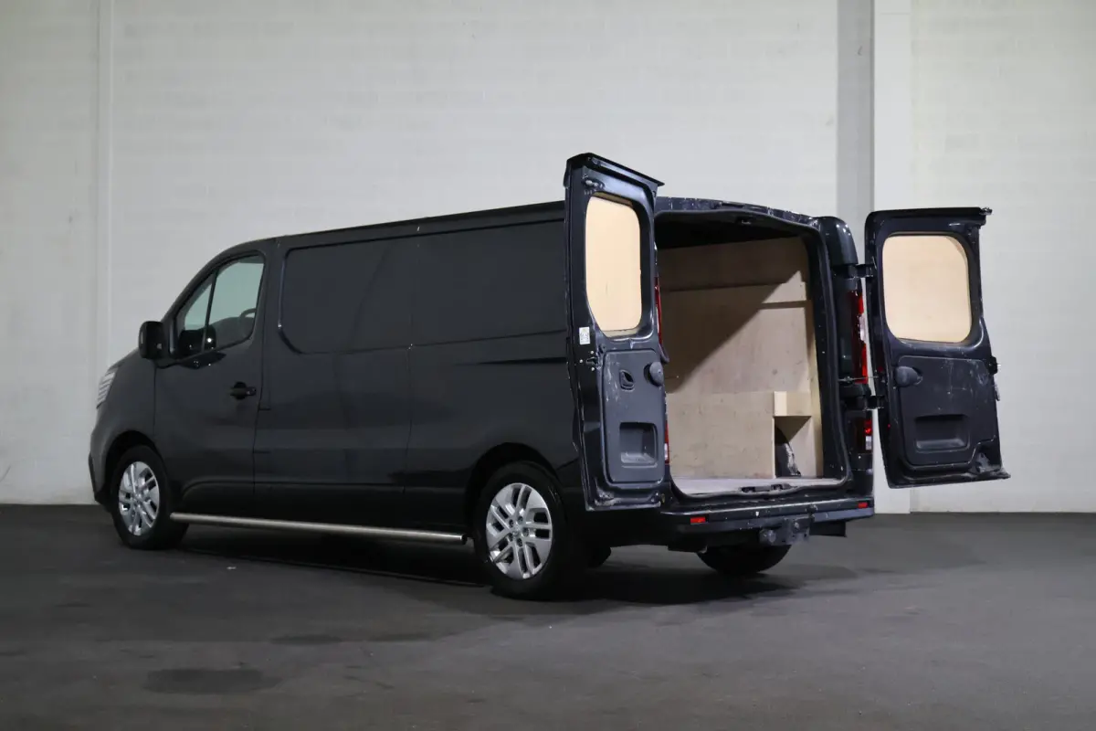 2.0 dCi 150pk L2 H1 Work Edition Automaat