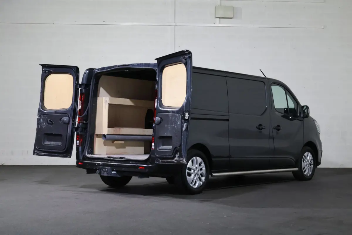 2.0 dCi 150pk L2 H1 Work Edition Automaat