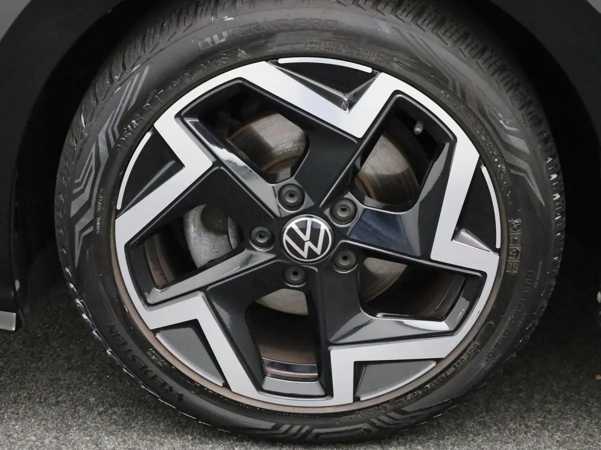 1.5 eTSI R-Line 150 PK | Automaat | Climate Control | Stoelverwarming | Stuurverwarming | Adaptive Cruise Control | Lane Assist | Achteruitrijcamera | All Season banden |