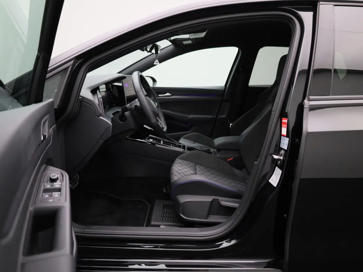 1.5 eTSI R-Line 150 PK | Automaat | Climate Control | Stoelverwarming | Stuurverwarming | Adaptive Cruise Control | Lane Assist | Achteruitrijcamera | All Season banden |