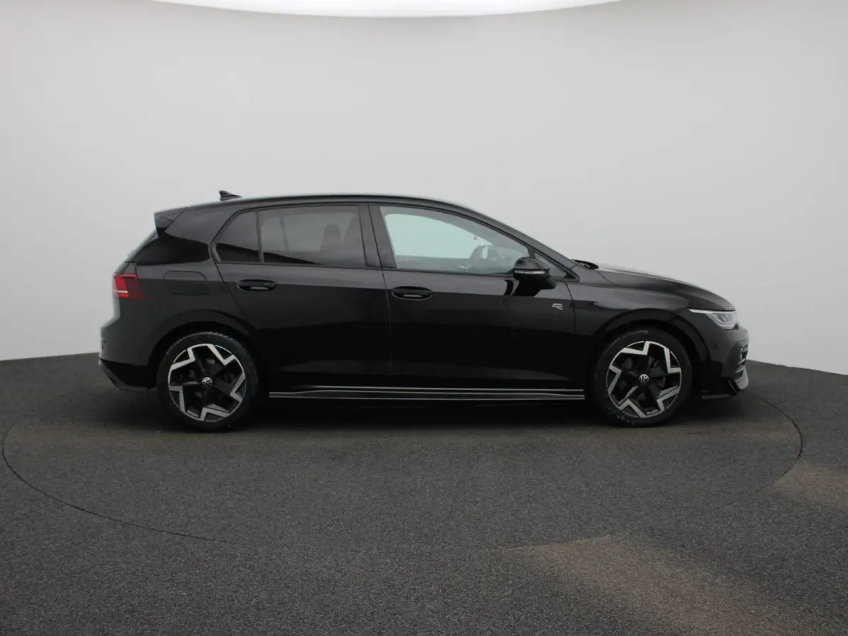 1.5 eTSI R-Line 150 PK | Automaat | Climate Control | Stoelverwarming | Stuurverwarming | Adaptive Cruise Control | Lane Assist | Achteruitrijcamera | All Season banden |