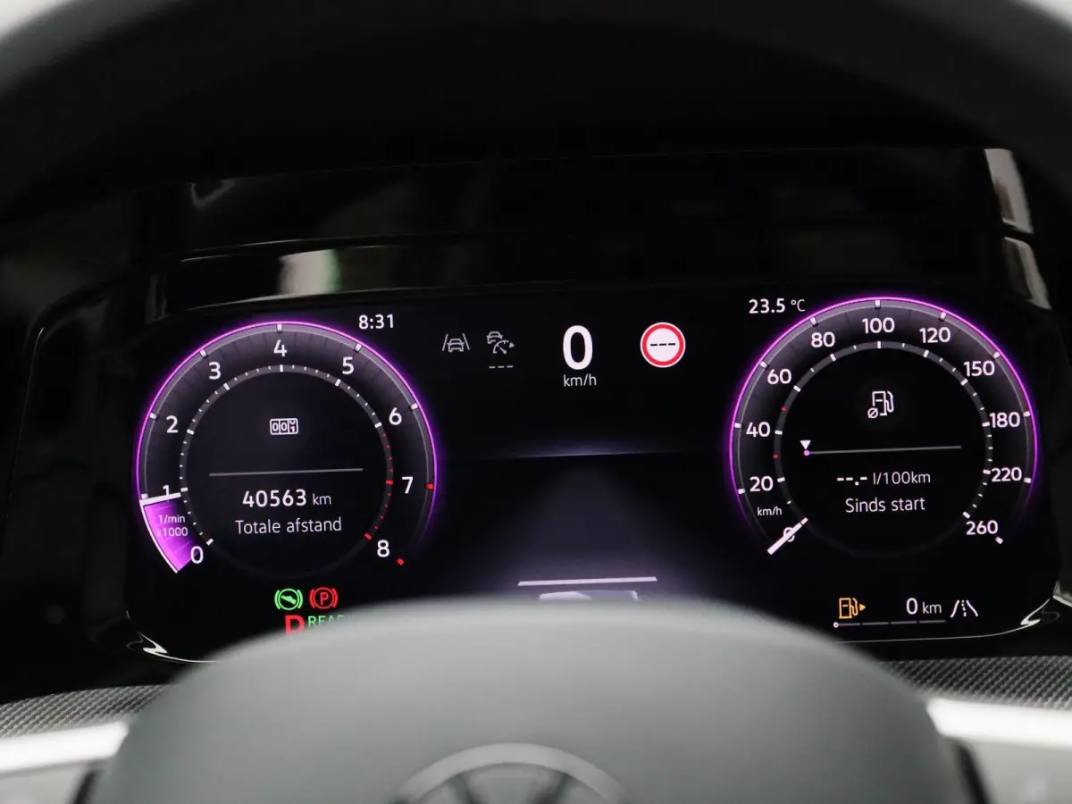 1.5 eTSI R-Line 150 PK | Automaat | Climate Control | Stoelverwarming | Stuurverwarming | Adaptive Cruise Control | Lane Assist | Achteruitrijcamera | All Season banden |