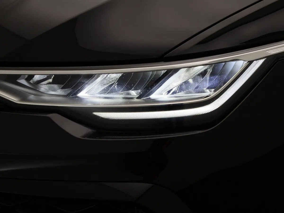 1.5 eTSI R-Line 150 PK | Automaat | Climate Control | Stoelverwarming | Stuurverwarming | Adaptive Cruise Control | Lane Assist | Achteruitrijcamera | All Season banden |