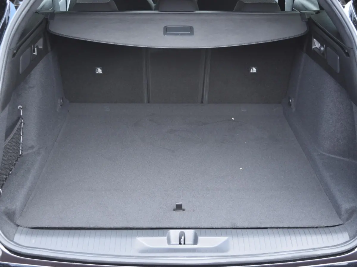 58 kWh Business Edition | AGR COMFORTSTOELEN | CLIMATE CONTROL | NAVI PRO | ADAPTVE CRUISE CONTROL | 18" LM VELGEN |